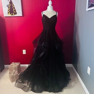 BASIX Black Label Strapless Gown